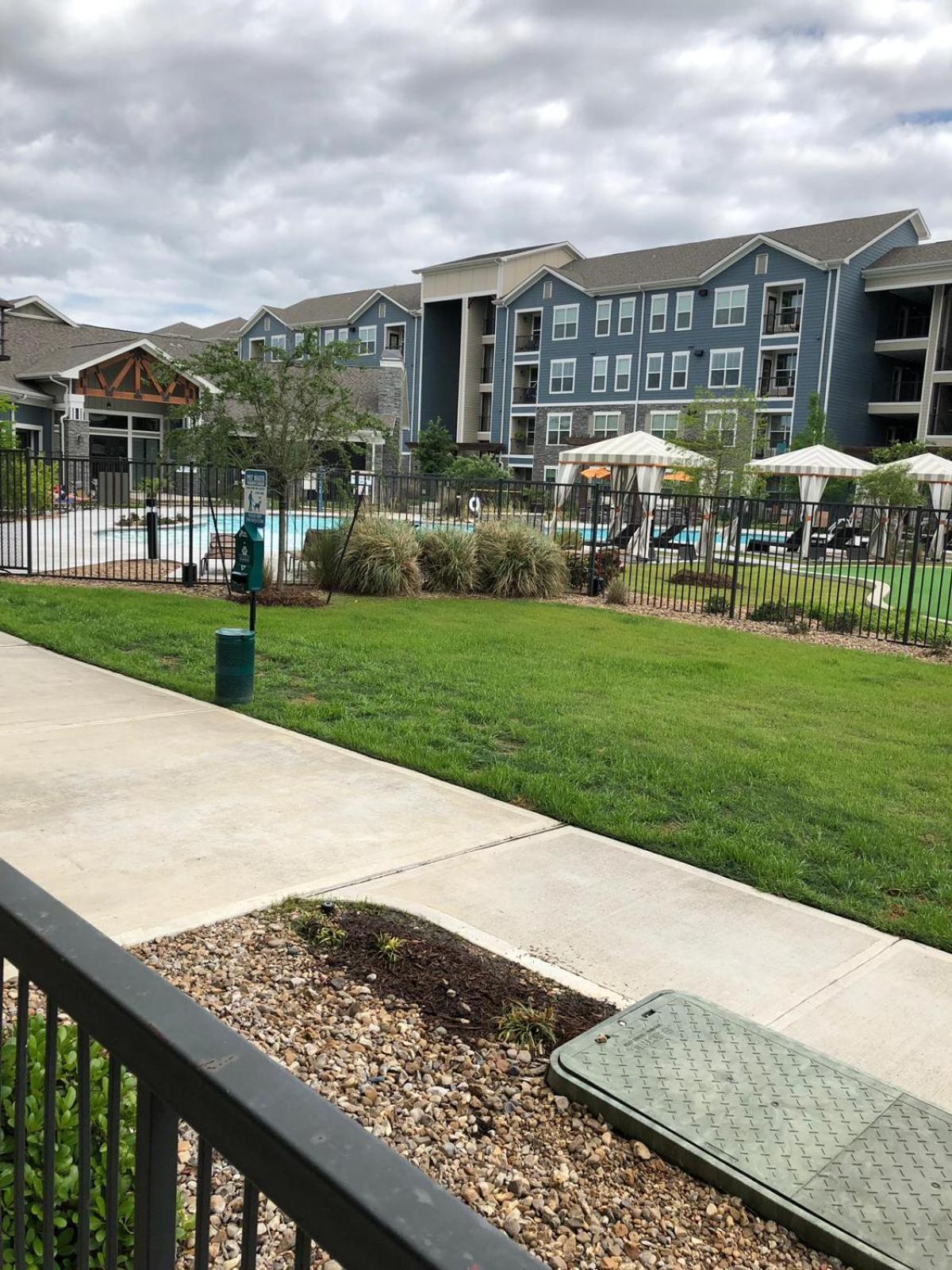 Spacious Furnished Resort Style Apartments Tomball Room photo