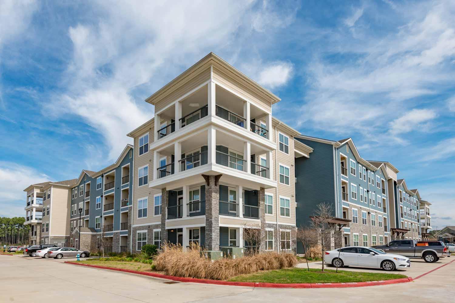 Spacious Furnished Resort Style Apartments Tomball Exterior photo